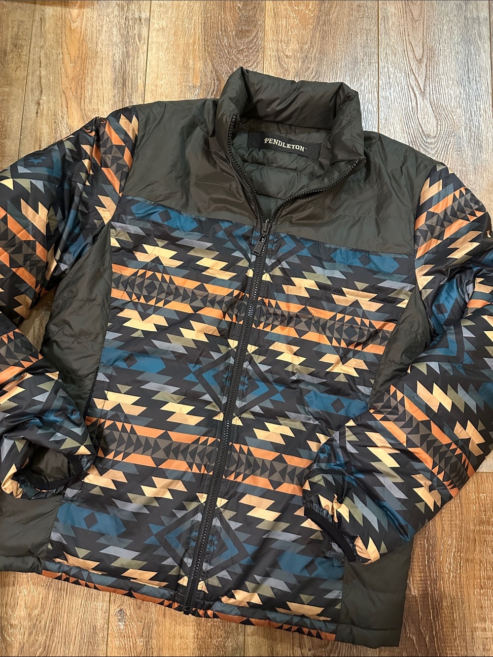 Pendleton Black Aztec-Pattern Quilted Down Fill puffer Jacket reversible Mens M